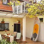 Semesterbostad Family Surf 3 Floors Of Fun 8 Min Walk To Balatonfenyves
