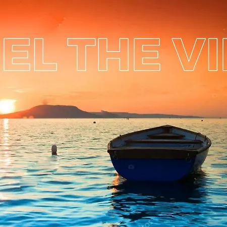 Family Surf 3 Floors Of Fun 8 Min Walk To Nyaraló Balatonfenyves