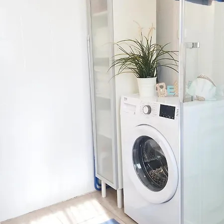 Family Surf 3 Floors Of Fun 8 Min Walk To Nyaraló Balatonfenyves